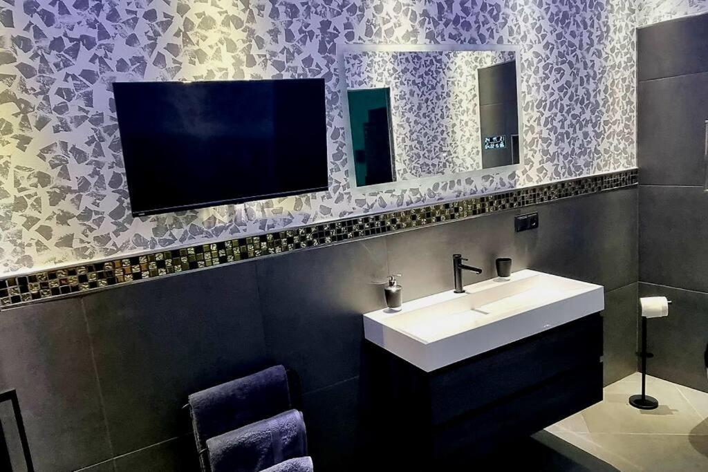 Appartamento Luxus Loft Whirlpool Designer Kueche Bad Herdecke Esterno foto